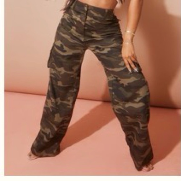 PrettyLittleThing Pants - Camouflage Pants